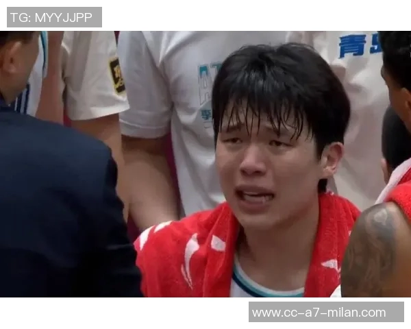 青岛队观察：杨瀚森展现山东大汉的坚韧与好胜精神